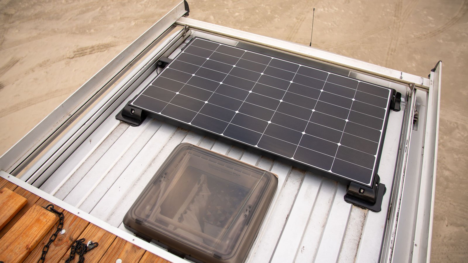 Solarzelle auf Wohnmobildach.