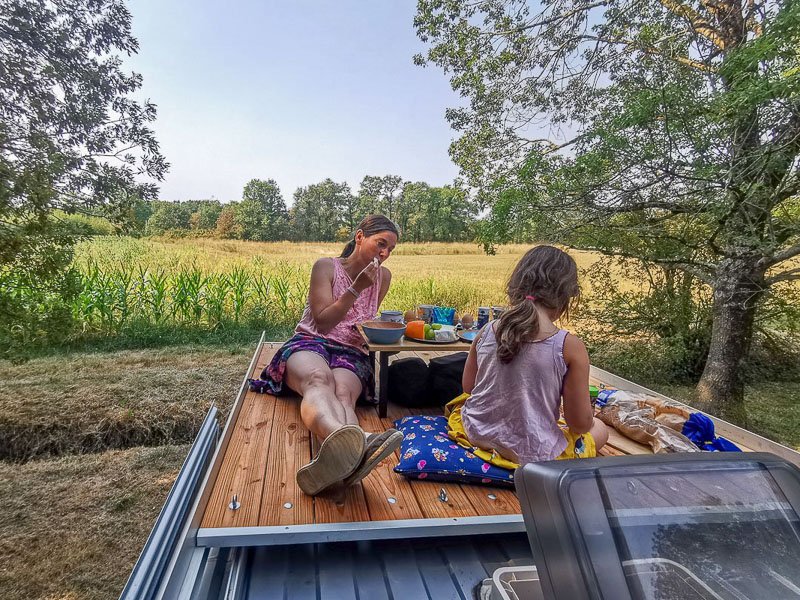 ArtyVans UeberUns 800 70 2