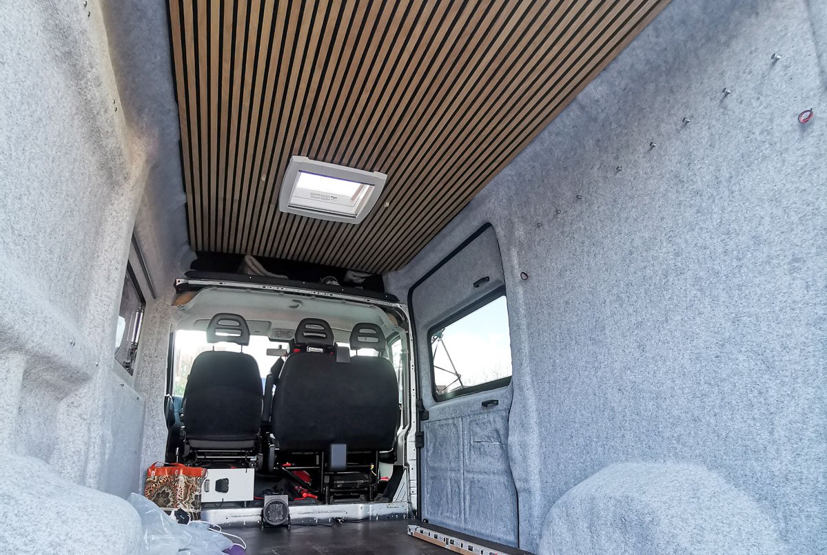 Projekt Jumper 41 svg%3E