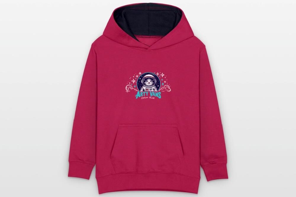 Emailletasse mit Arty Vans Logo – schlicht, grafisch und alltagstauglich. Ein Beispiel für die Lifestyle-Produkte und schönen Dinge aus dem Arty Vans Shop.